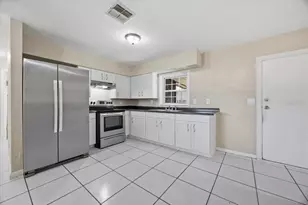 113 N Lancelot Ave, Orlando, FL 32835 - Photo 8