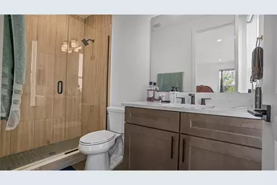 2398 Addalia Alley, Orlando, FL 32804 - Photo 18