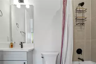 2398 Addalia Aly, Orlando, FL 32804 - Photo 4