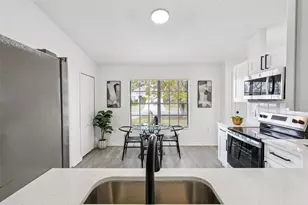 2745 Beckwith St, Deltona, FL 32738 - Photo 8