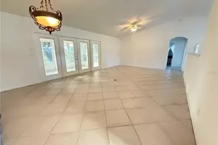 21623 Regency Park Ln, Leesburg, FL 34748 - Photo 4