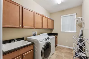 13232 Longacre Dr, Windermere, FL 34786 - Photo 14