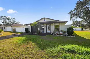 1001 Windbrook Dr, Deltona, FL 32725 - Photo 4