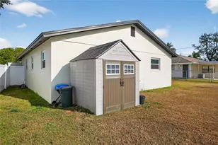 1001 Windbrook Dr, Deltona, FL 32725 - Photo 8