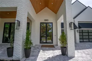 1220 Delaney Park Dr, Orlando, FL 32806 - Photo 2