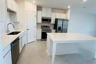 32095 Pond Apple Bnd, San Antonio, FL 33576 - Photo 4