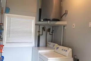 544 Farnum Dr, Tarpon Springs, FL 34689 - Photo 14