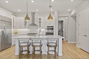 1709 8th St E, Palmetto, FL 34221 - Photo 6