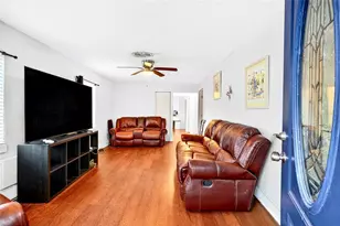8917 N Willow Ave, Tampa, FL 33604 - Photo 2