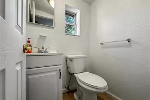 612 Kensington St, Eustis, FL 32726 - Photo 8