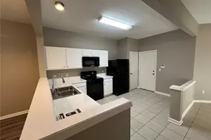 654 Shropshire Loop, Sanford, FL 32771 - Photo 4