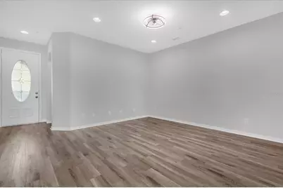 9450 Silver Buttonwood Street, Orlando, FL 32832 - Photo 2