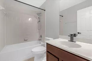 9450 Silver Buttonwood St, Orlando, FL 32832 - Photo 16