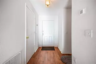 380 Villa Dr, Davenport, FL 33837 - Photo 2