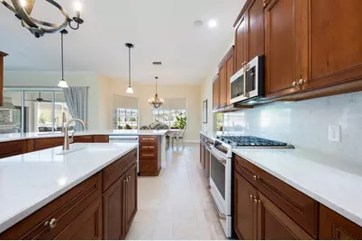 5092 NE 81st Boulevard, Wildwood, FL 34785 - Photo 10