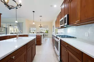 5092 NE 81st Blvd, Wildwood, FL 34785 - Photo 10