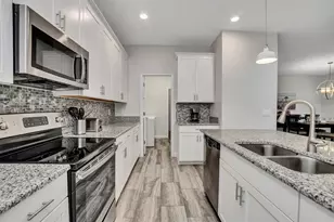 4769 Kings Castle Cir, Kissimmee, FL 34746 - Photo 14