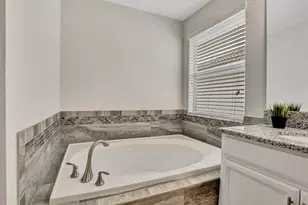 4769 Kings Castle Cir, Kissimmee, FL 34746 - Photo 32