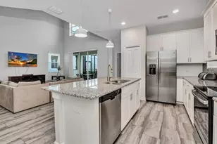 4769 Kings Castle Cir, Kissimmee, FL 34746 - Photo 16