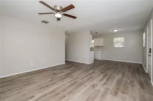 425 S Disston Ave, Tarpon Springs, FL 34689 - Photo 2