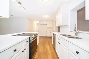 356 Fanfair Ave, Orlando, FL 32811 - Photo 10