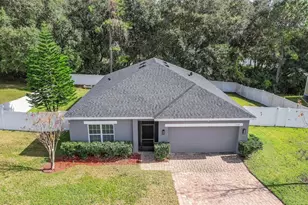 116 Islabella Way, Groveland, FL 34736 - Photo 2