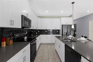 8950 Cabot Cliffs Dr, Davenport, FL 33896 - Photo 4