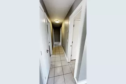 3935 Middlesex Place, Sarasota, FL 34241 - Photo 10