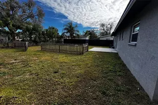 3935 Middlesex Pl, Sarasota, FL 34241 - Photo 18