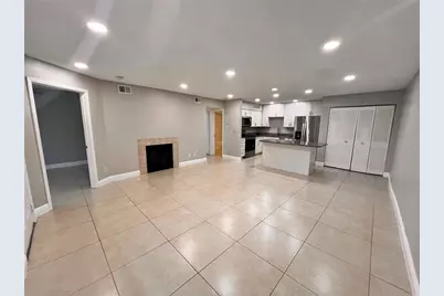 300 Lakepointe Drive #103, Altamonte Springs, FL 32701 - Photo 4