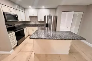 300 Lakepointe Dr, Altamonte Springs, FL 32701 - Photo 10