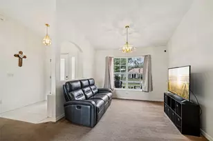 10118 Rockdale Dr, Leesburg, FL 34788 - Photo 2