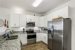 142 Pineview Dr, Oviedo, FL 32765 - Photo 14