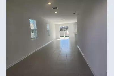 2724 Skyline Loop, Kissimmee, FL 34758 - Photo 2