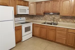 1401 E 1st Ave, Mount Dora, FL 32757 - Photo 4