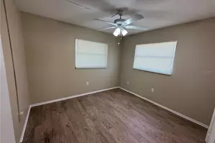 3218 Oxford Dr W, Bradenton, FL 34205 - Photo 12