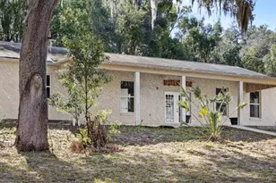 19621 Lake Lincoln Ln, Eustis, FL 32736 - Photo 2