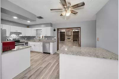 14557 Apache Avenue, Largo, FL 33774 - Photo 12