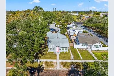 2011 Dartmouth Avenue N, Saint Petersburg, FL 33713 - Photo 2