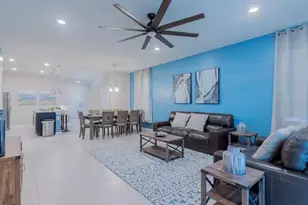 2226 Lelani Cir, Davenport, FL 33897 - Photo 2