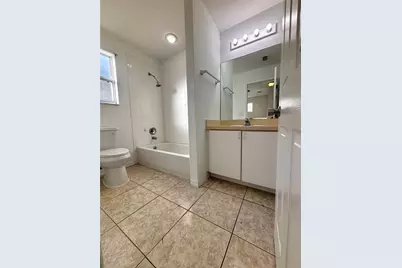 1064 Park Central Circle, Groveland, FL 34736 - Photo 14