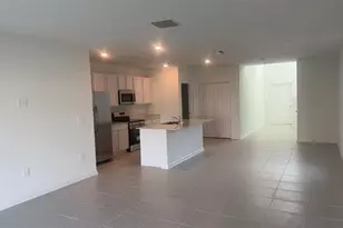 1519 Jessica Blvd, Winter Haven, FL 33884 - Photo 4