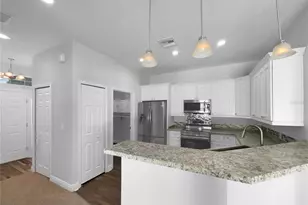 1045 James Dr, Kissimmee, FL 34759 - Photo 2