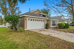 2834 Mayflower Loop, Clermont, FL 34714 - Photo 2