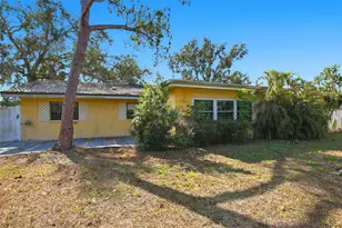 1077 40th Ave NE, Saint Petersburg, FL 33703 - Photo 28