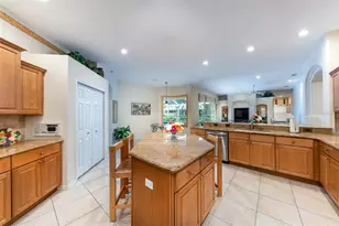 5273 Shoreline Cir, Sanford, FL 32771 - Photo 20