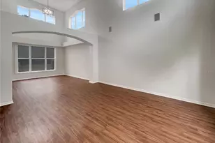 18105 Regents Square Dr, Tampa, FL 33647 - Photo 10