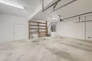 18105 Regents Square Dr, Tampa, FL 33647 - Photo 24