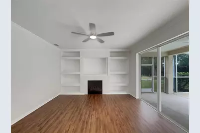 18105 Regents Square Drive, Tampa, FL 33647 - Photo 4