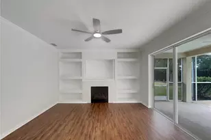 18105 Regents Square Dr, Tampa, FL 33647 - Photo 4